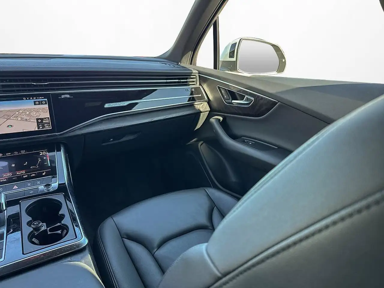 Audi Q7 - Image 29