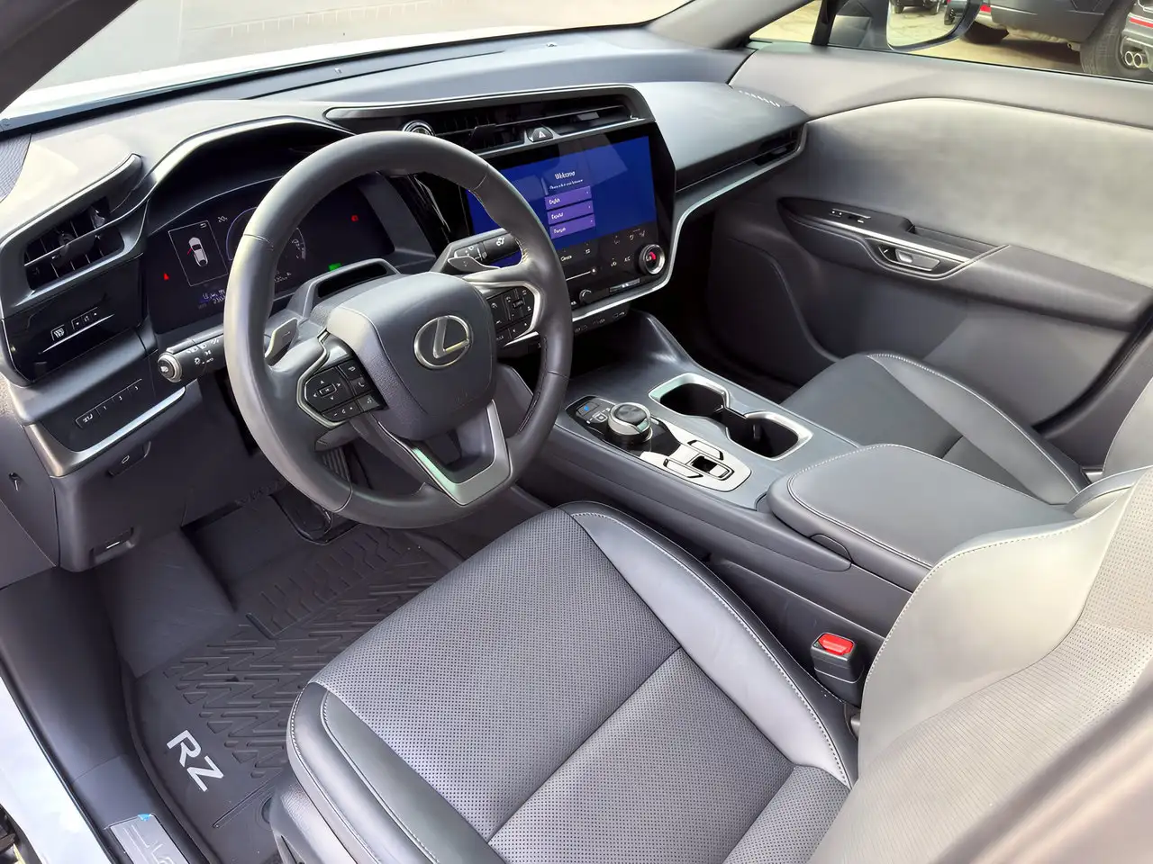 Lexus RZ - Image 17