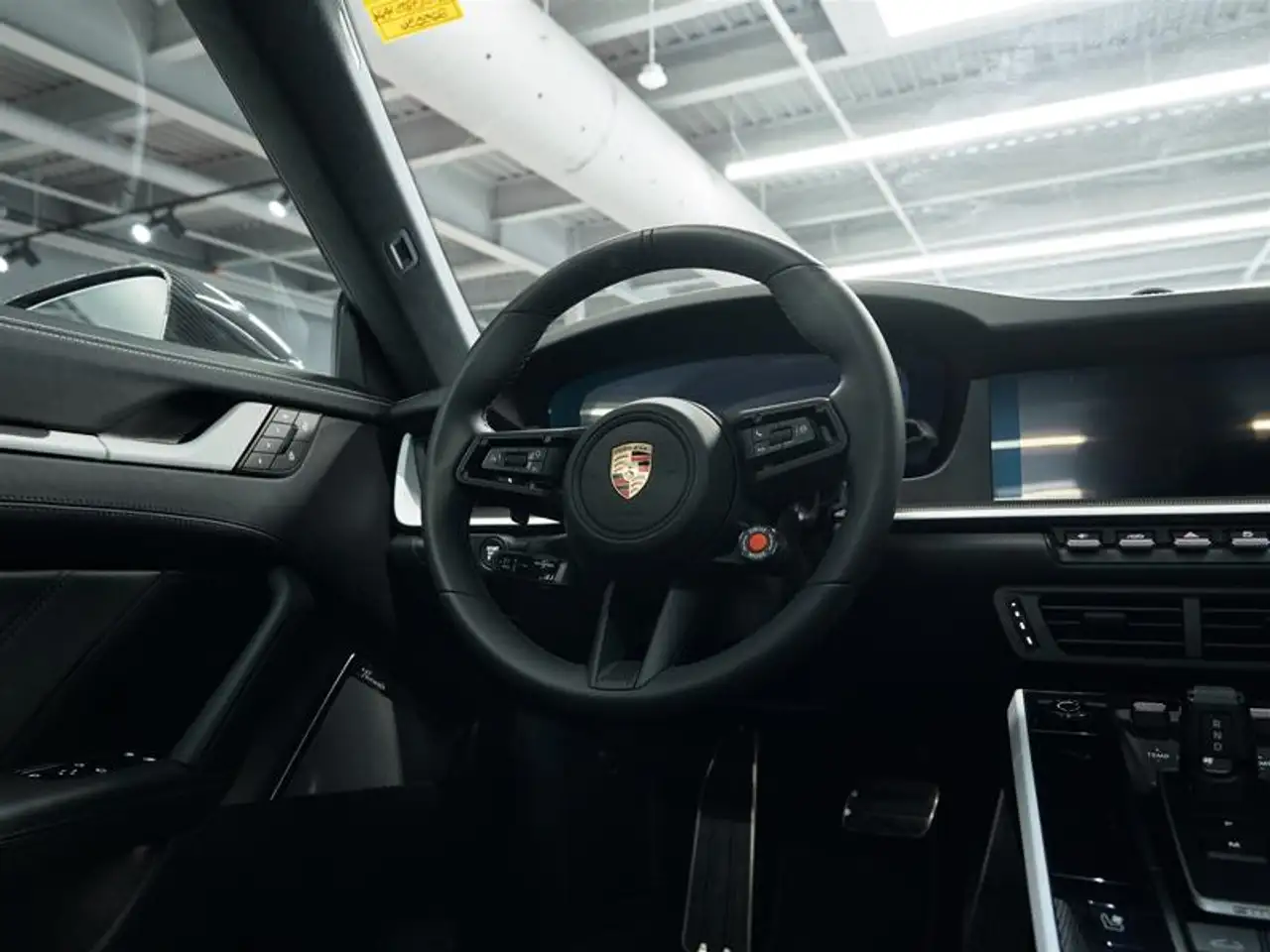 Porsche 911 - Image 40