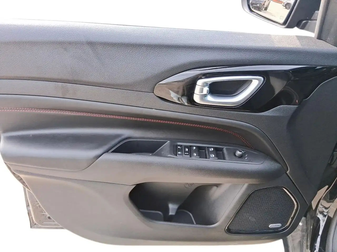 Jeep Compass - Image 11