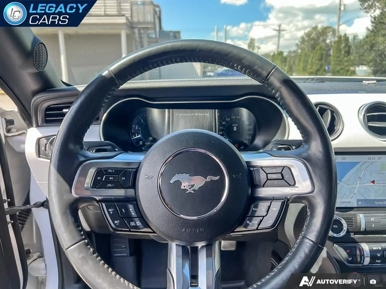 Ford Mustang - Image 13