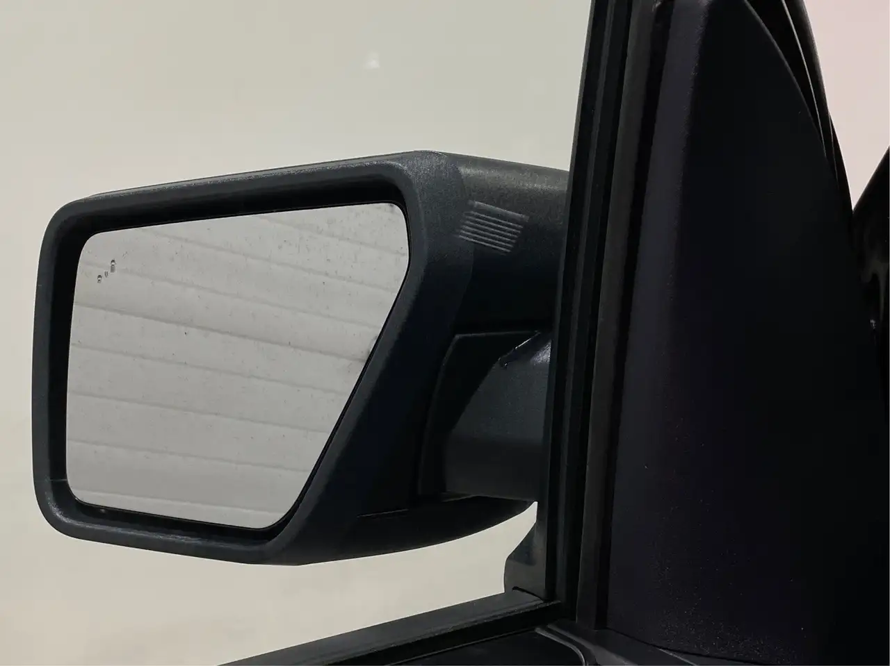 Ford F-150 - Image 21