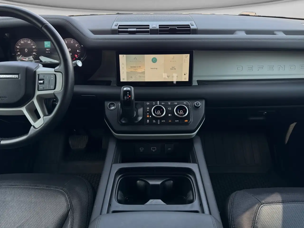 Land Rover Defender - Image 14