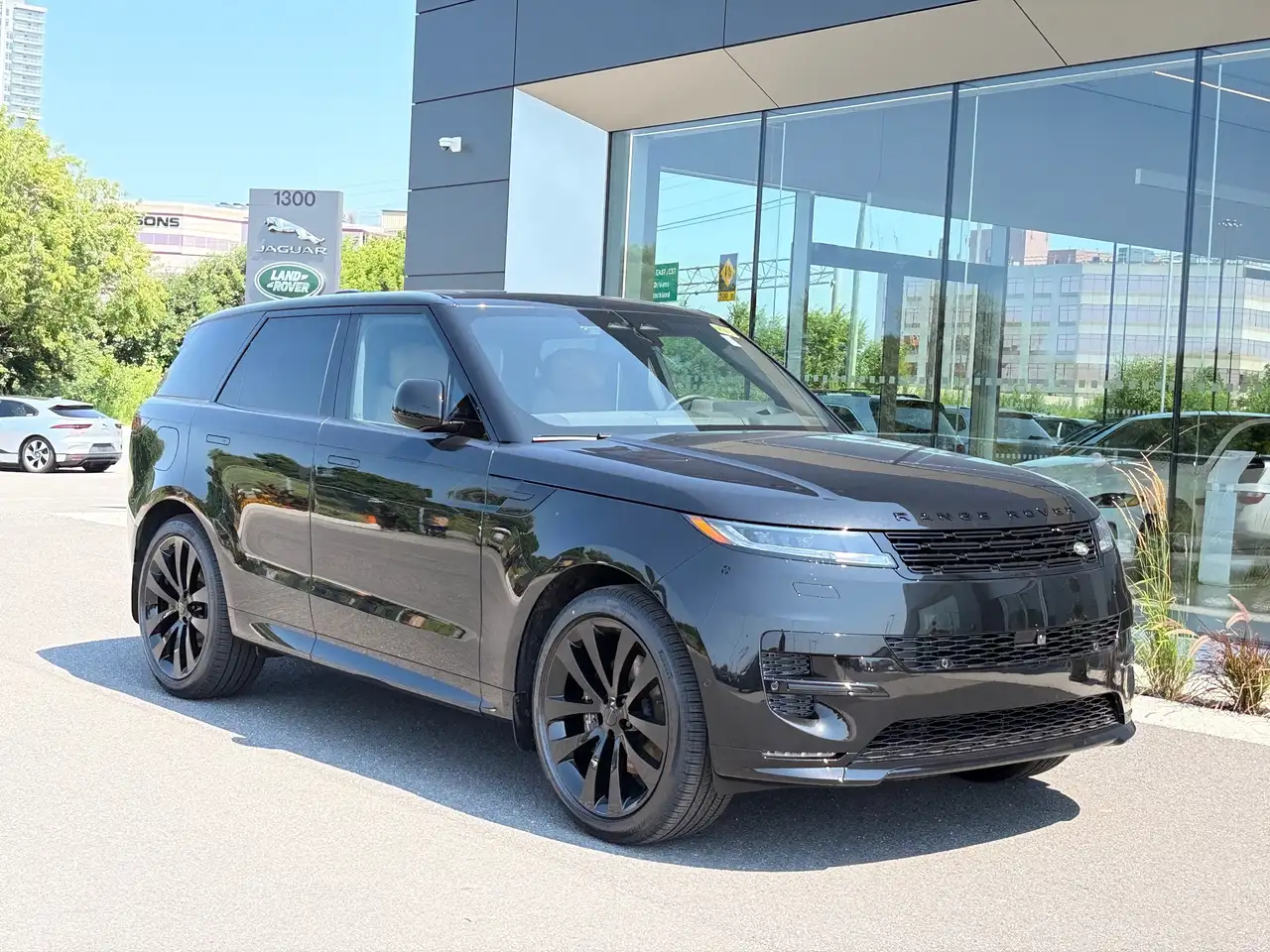 Land Rover Range Rover Sport - Image 8
