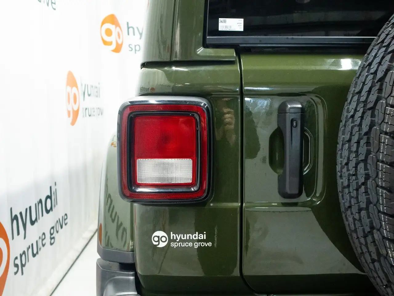 Jeep Wrangler - Image 11