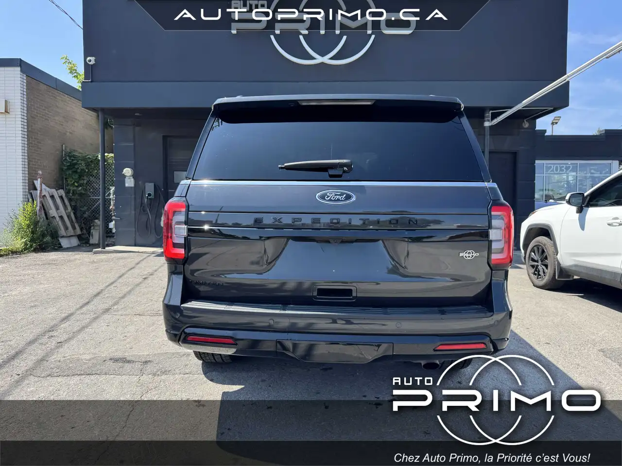 Ford Expedition - Image 7