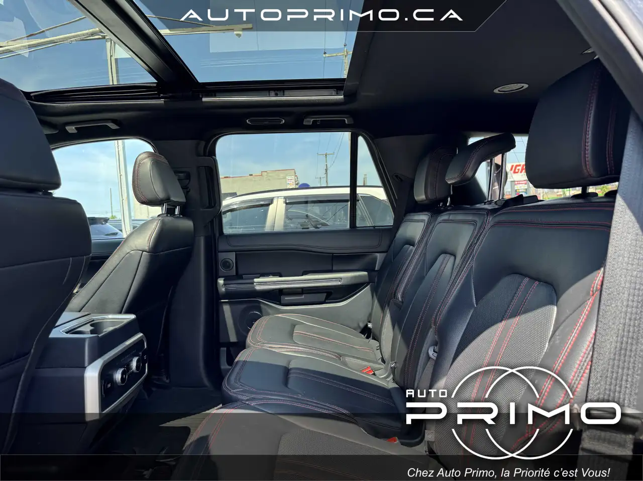 Ford Expedition - Image 17