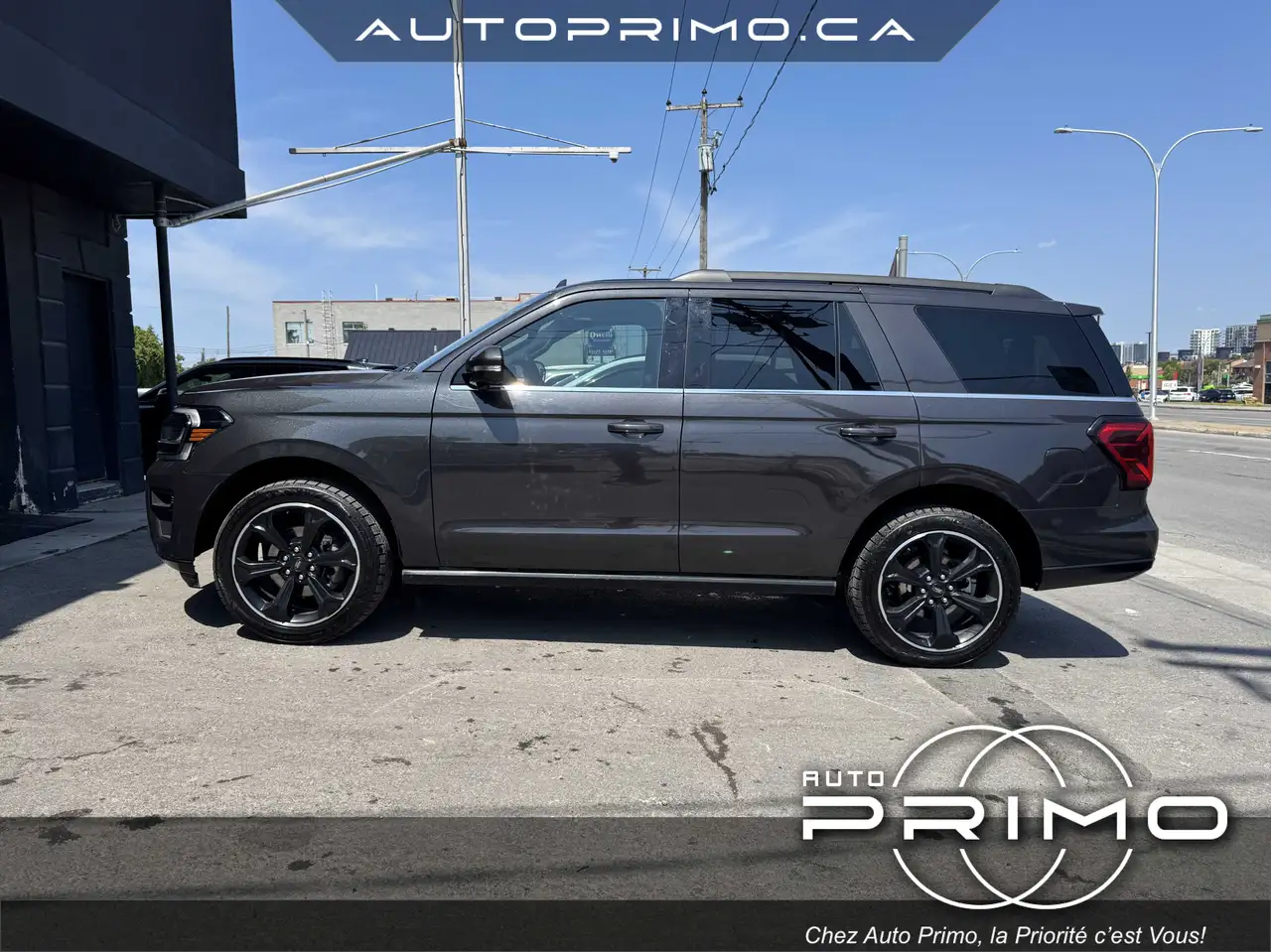 Ford Expedition - Image 9