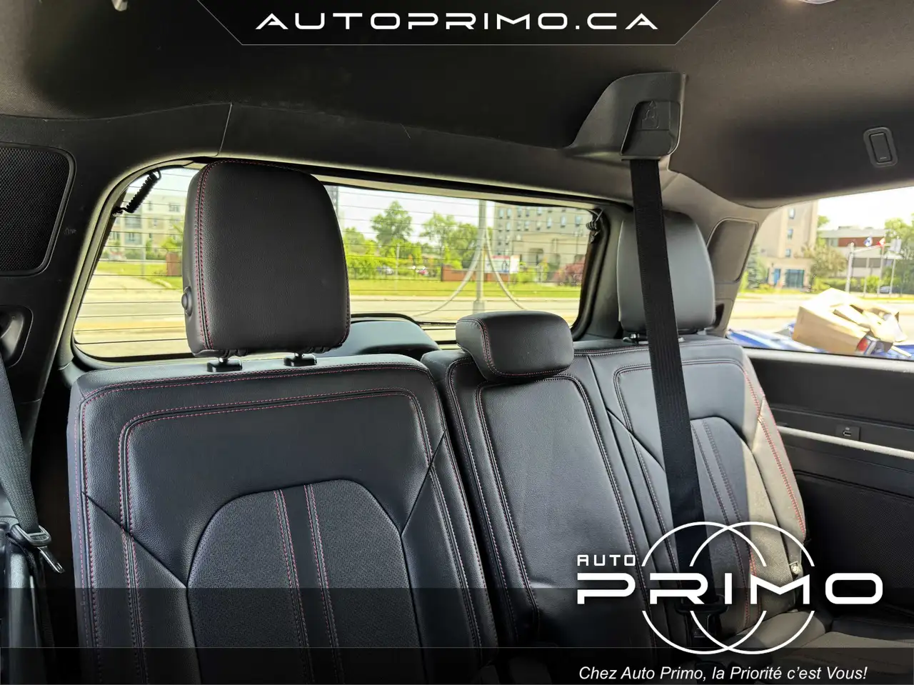 Ford Expedition - Image 23