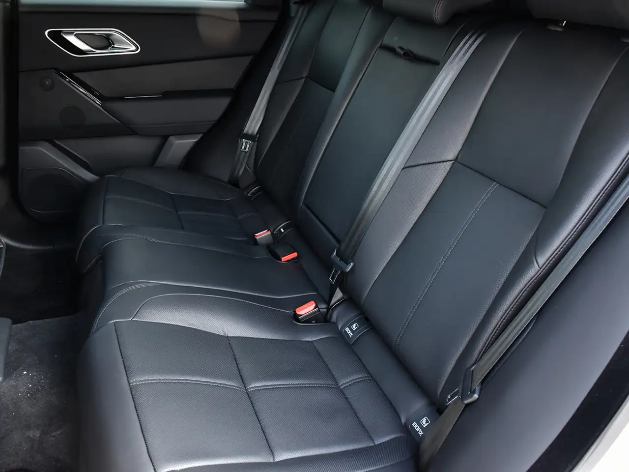Land Rover Range Rover Velar - Image 15