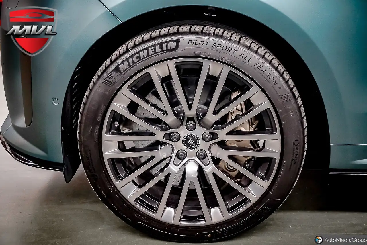 Land Rover Range Rover Sport - Image 13