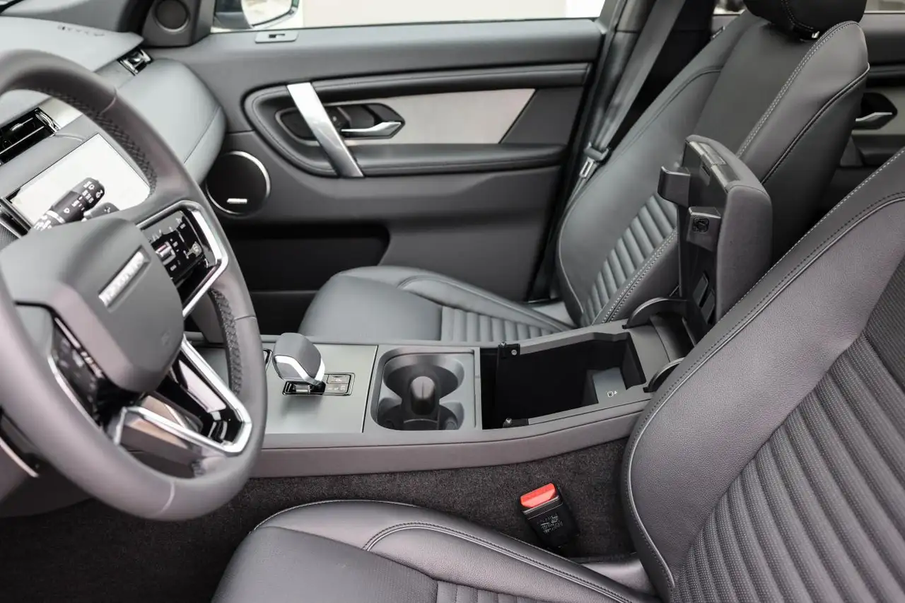 Land Rover Discovery Sport - Image 18