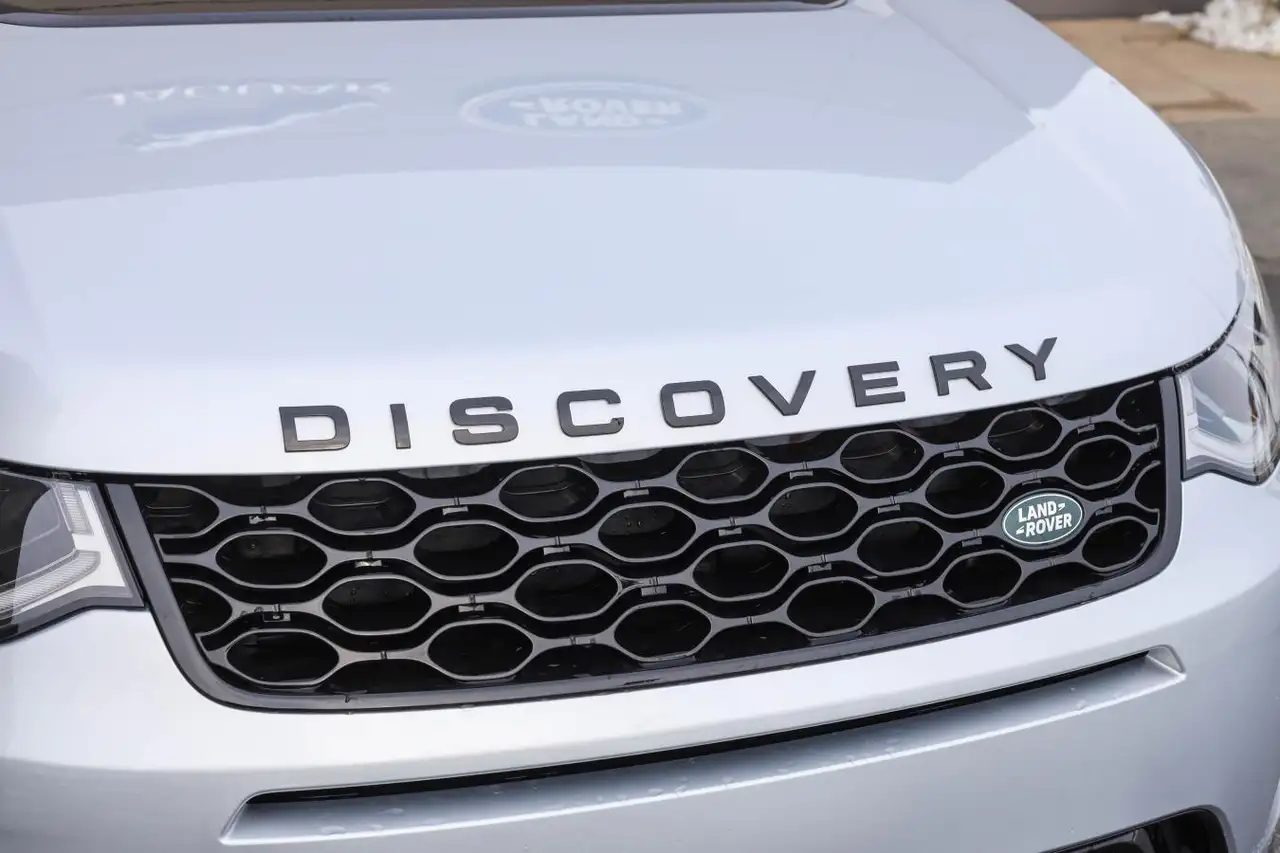 Land Rover Discovery Sport - Image 11