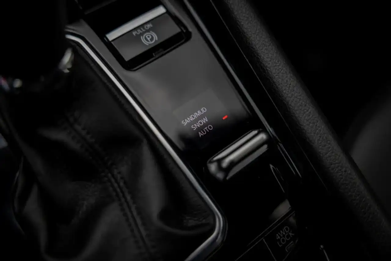 Jeep Compass - Image 14