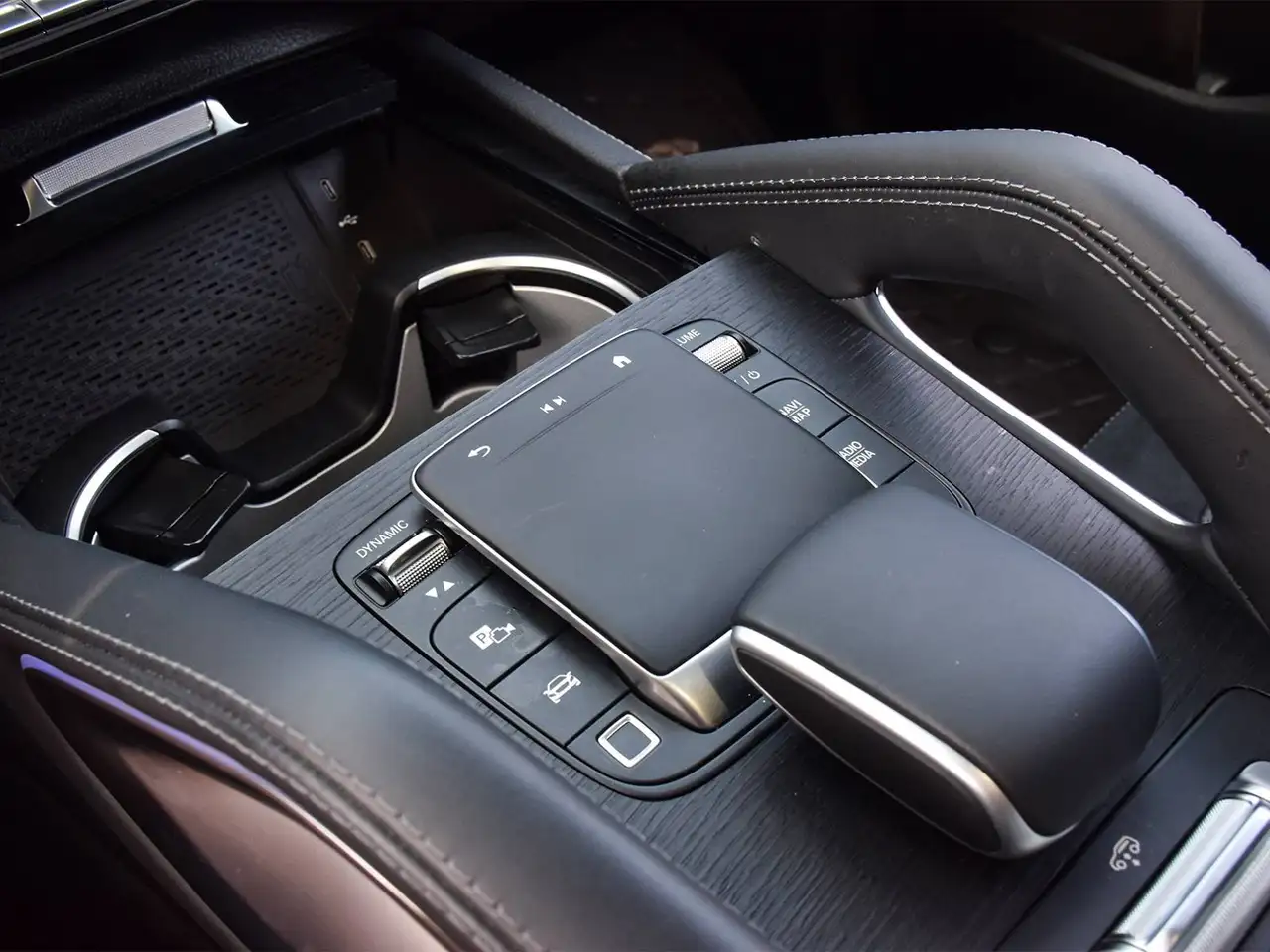 Mercedes-Benz GLE - Image 24