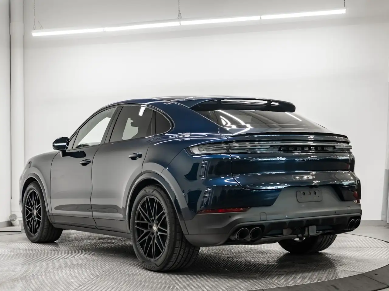 Porsche Cayenne - Image 3