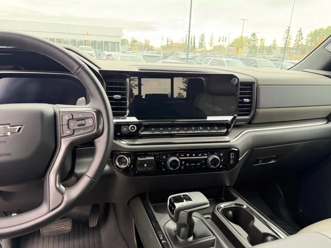 Chevrolet Silverado 1500 - Image 15