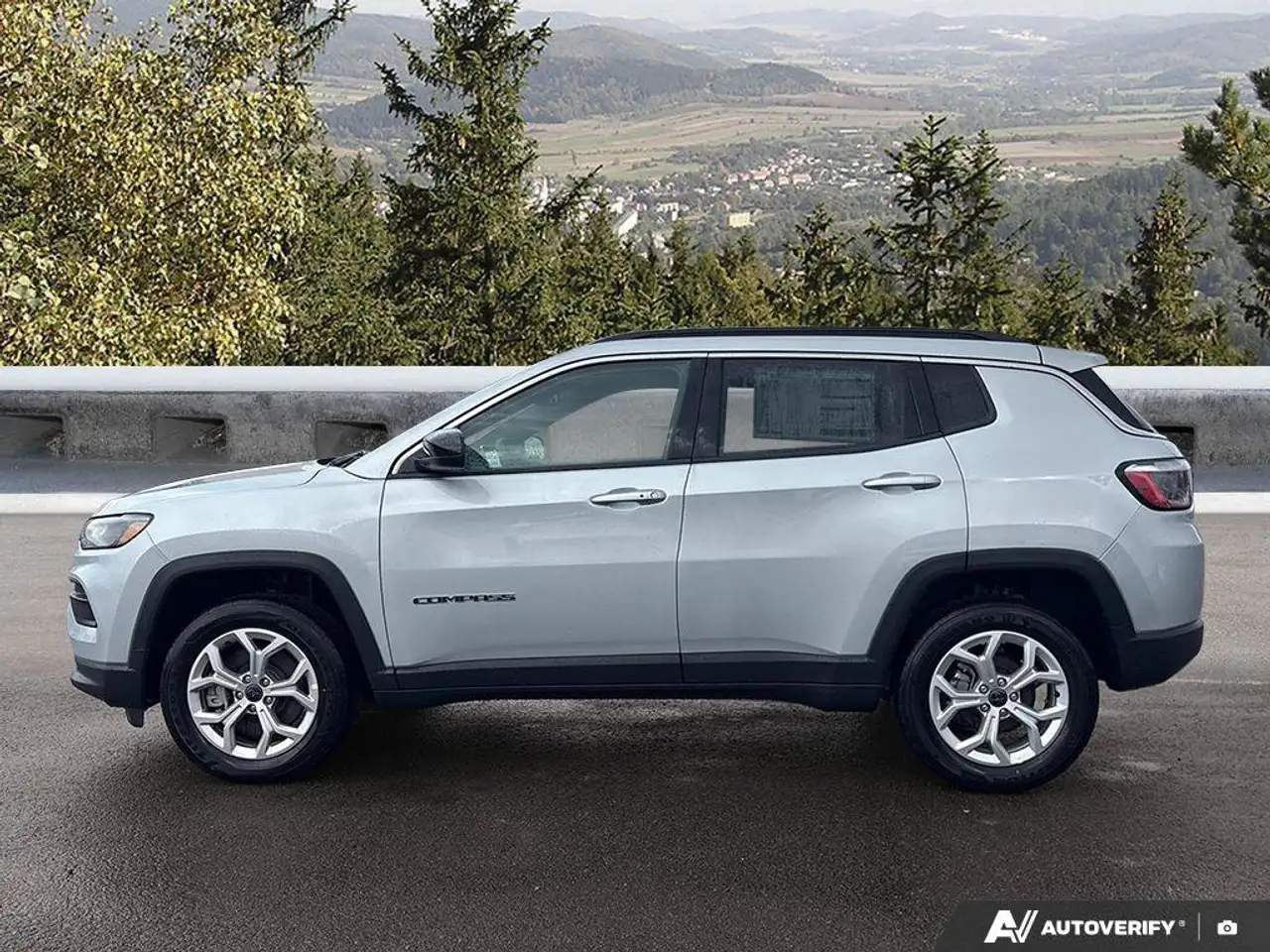 Jeep Compass - Image 2