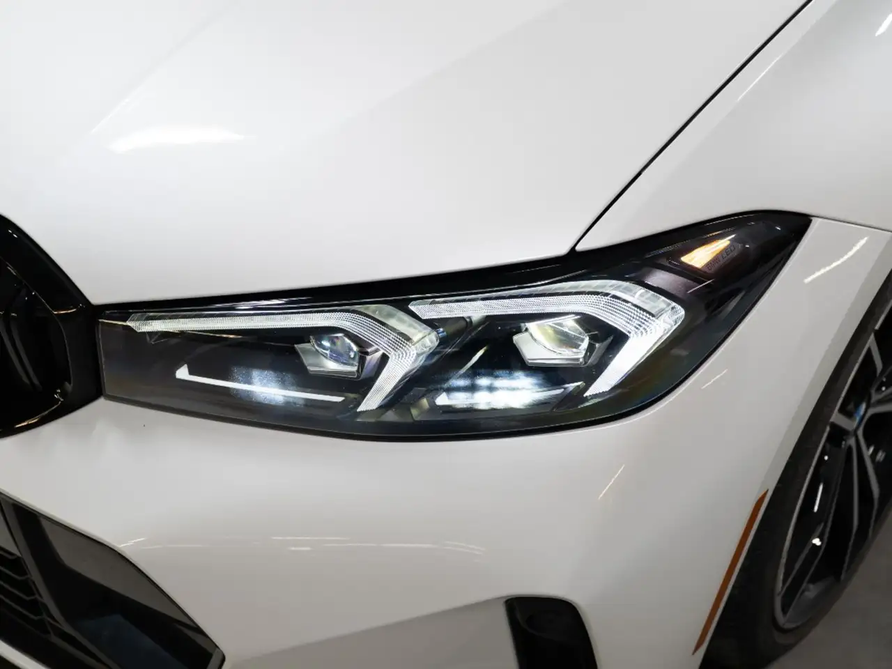 BMW 3 Series - Image 10