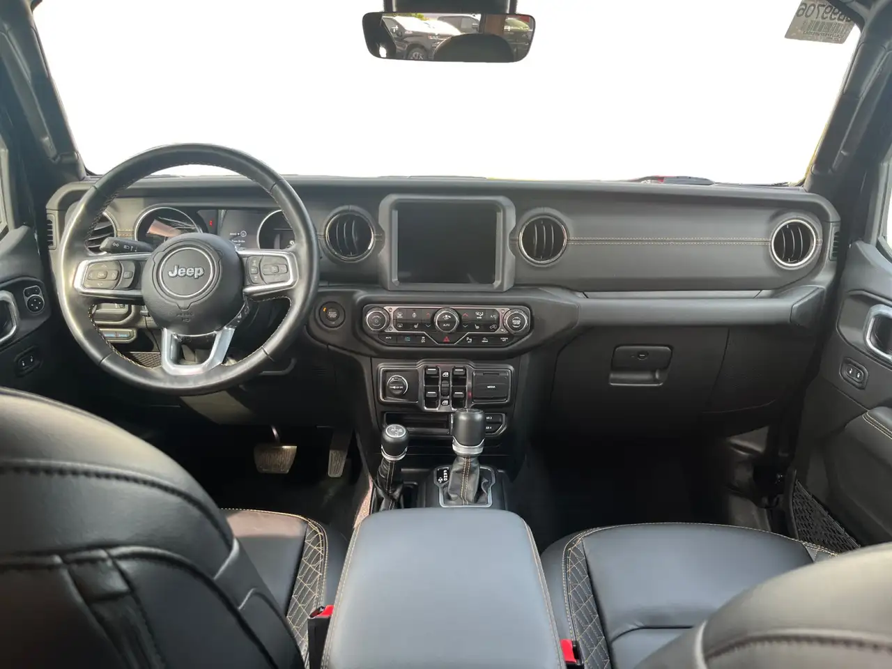 Jeep Wrangler - Image 10