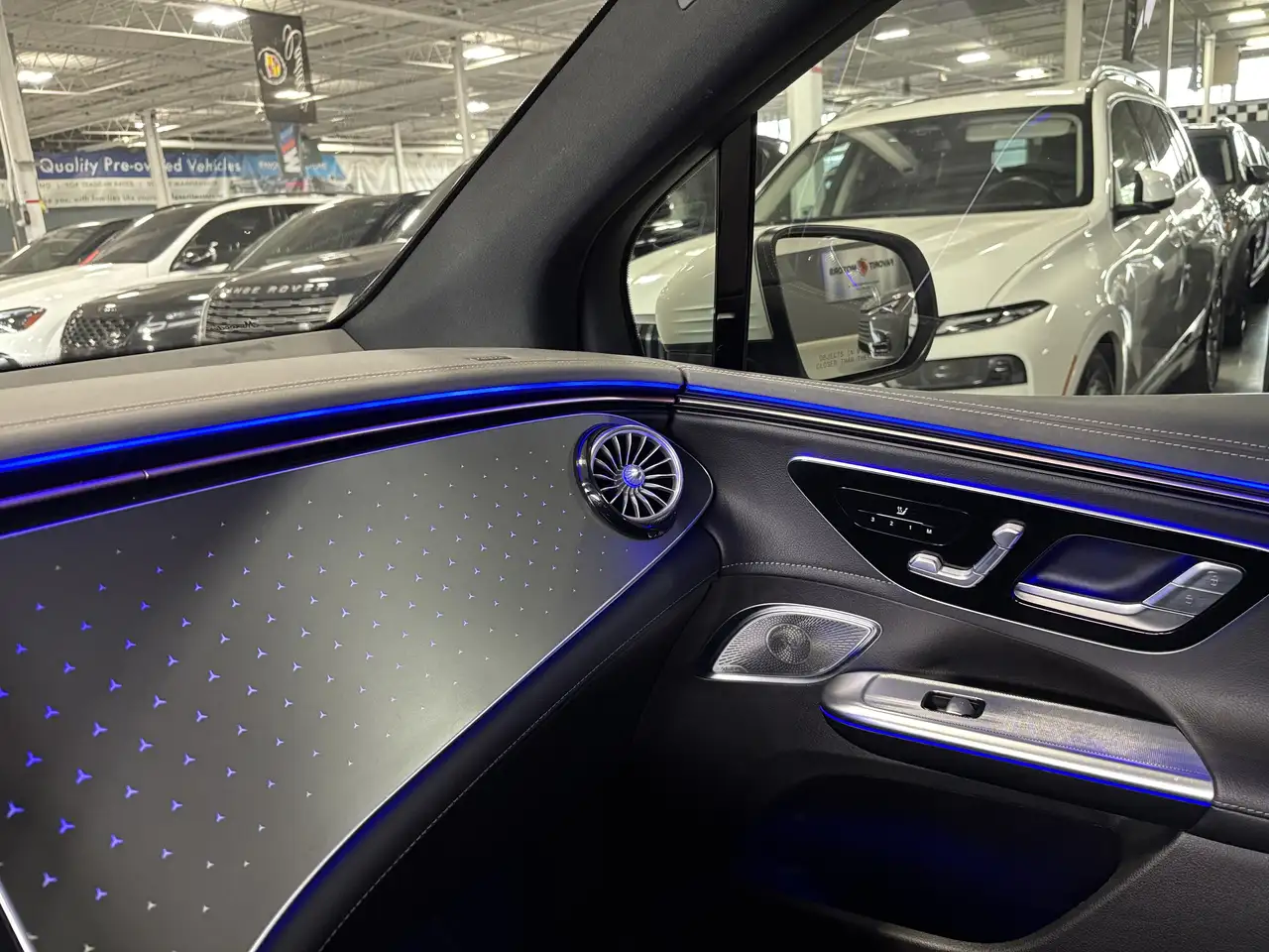 Mercedes-Benz EQE - Image 24