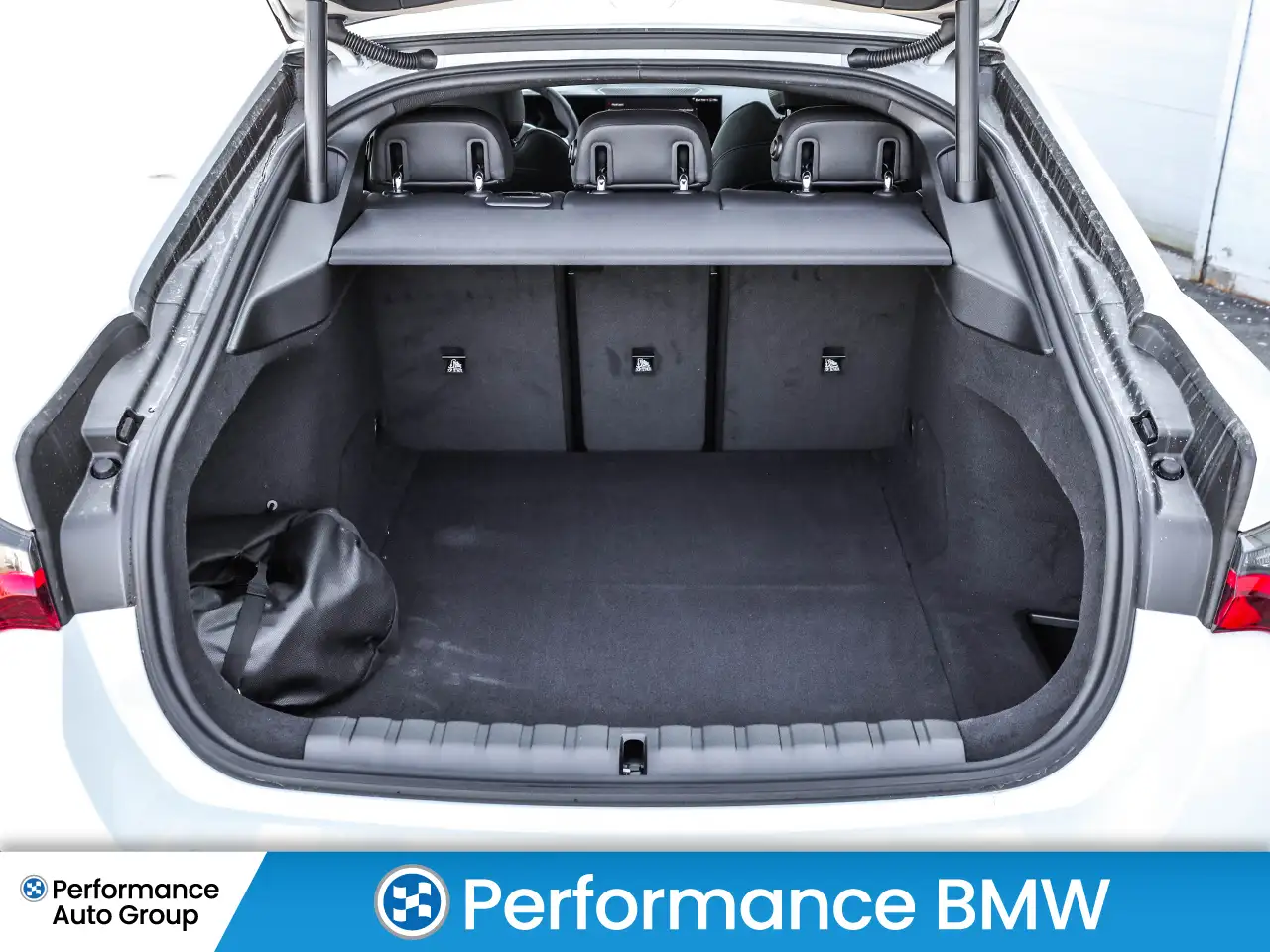 BMW i4 - Image 7