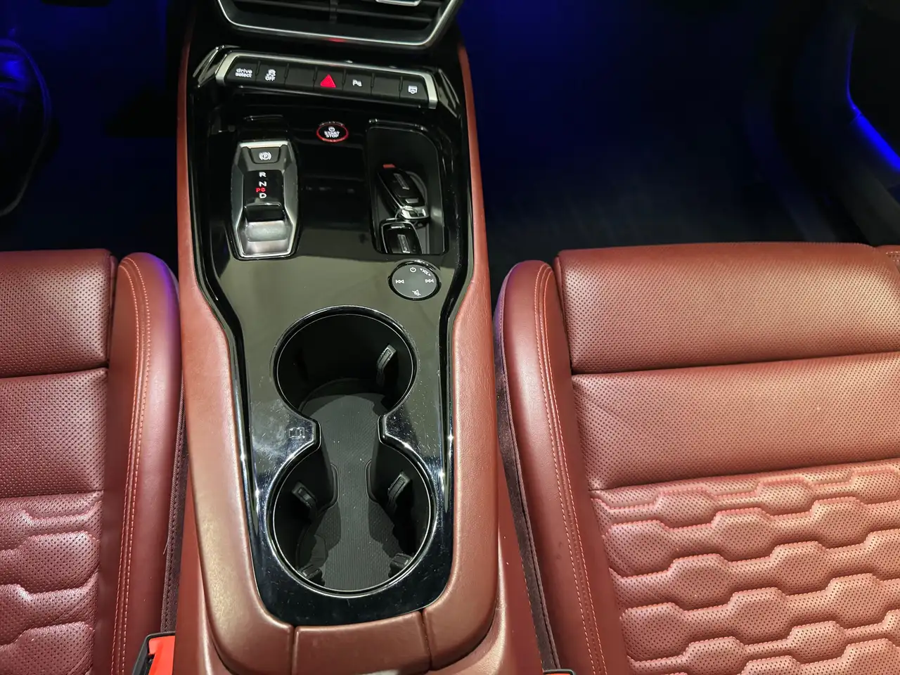 Audi e-tron GT - Image 26