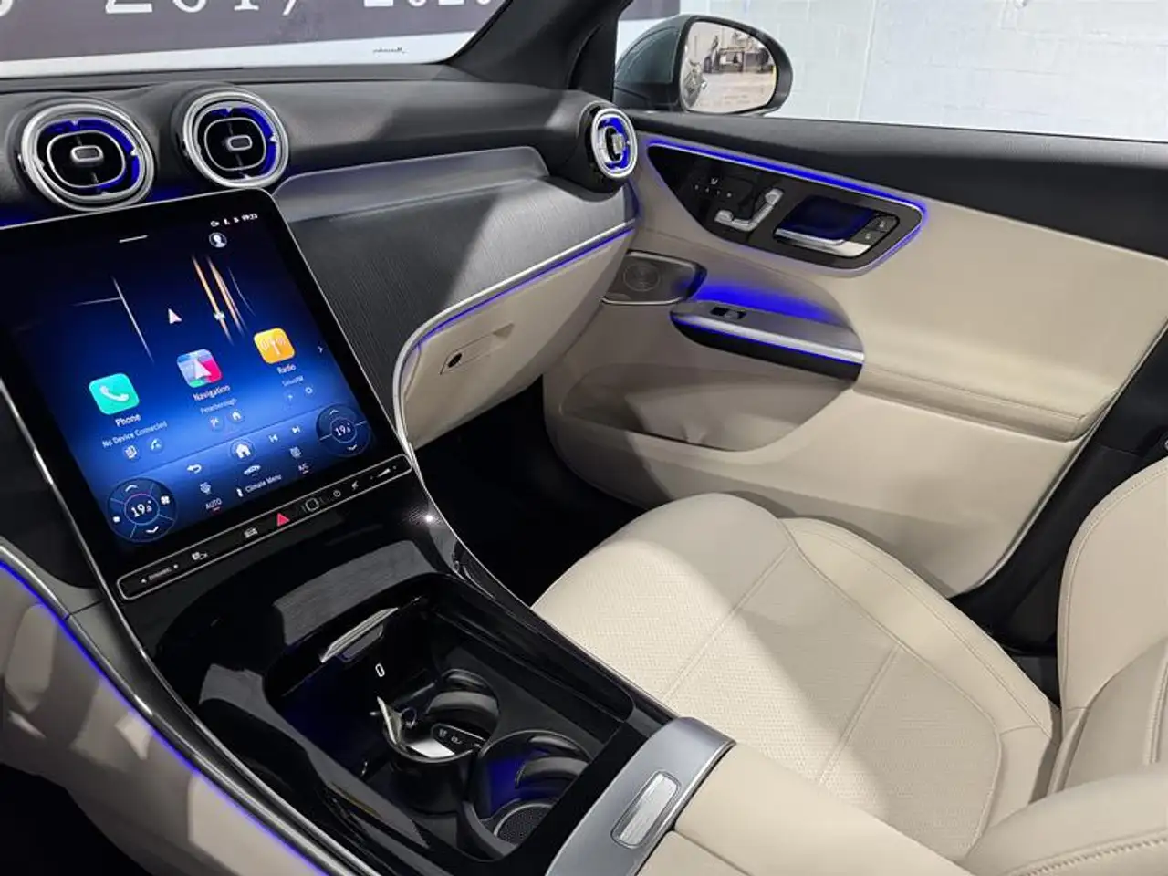 Mercedes-Benz GLC - Image 17