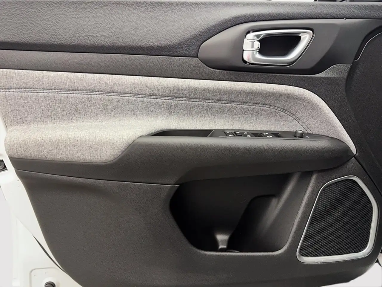 Jeep Compass - Image 15