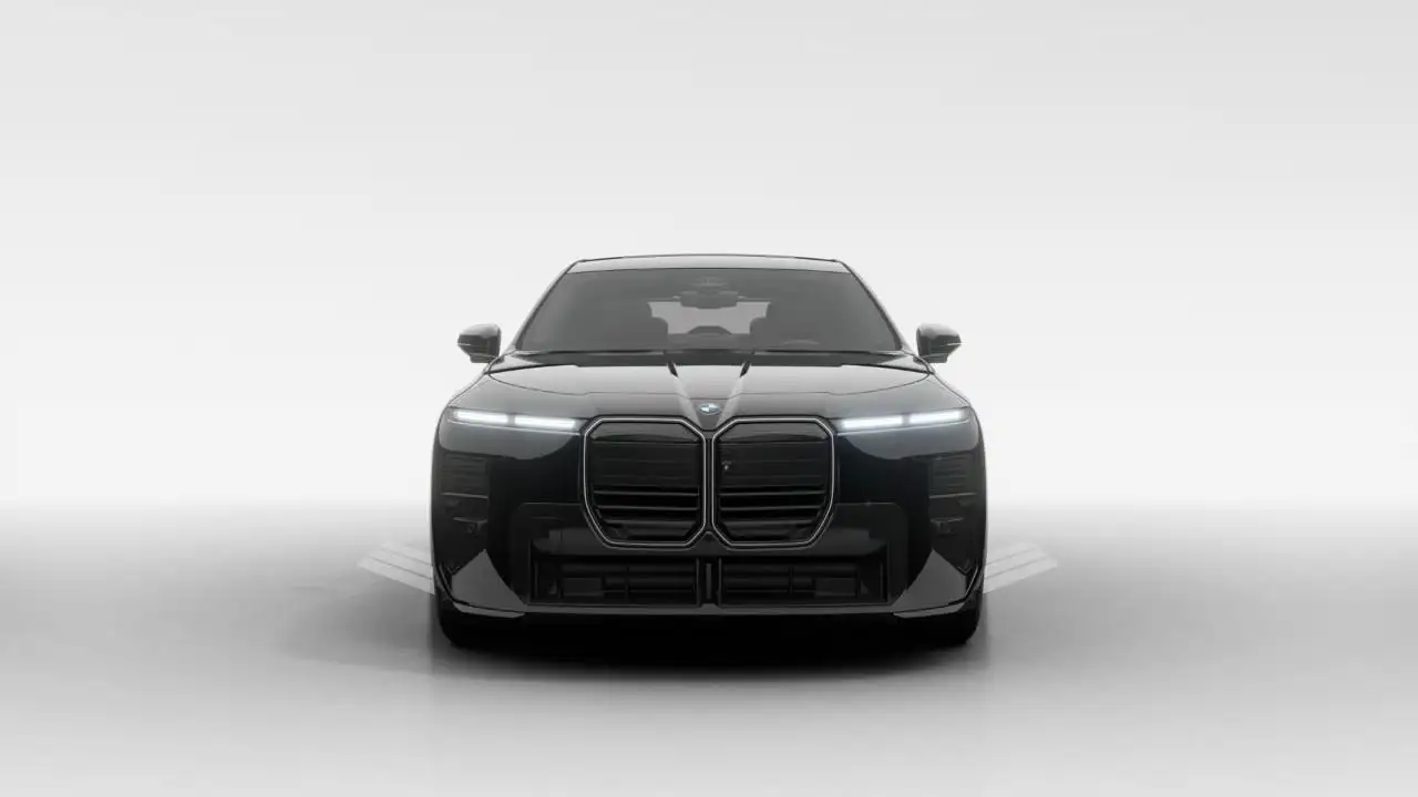 BMW 7 Series - Image 3
