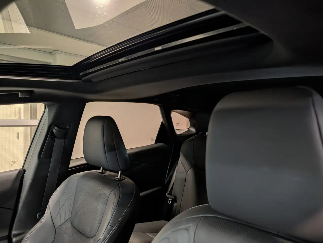 Lexus RX 350h - Image 20