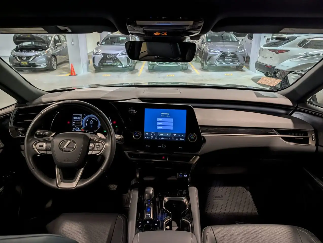 Lexus RX 350h - Image 11
