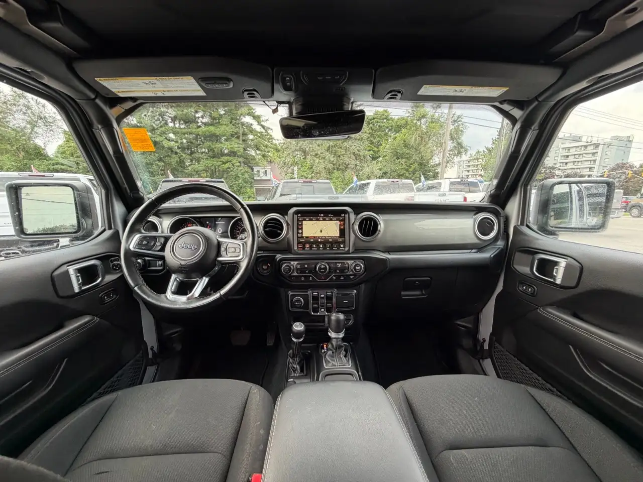 Jeep Wrangler - Image 11