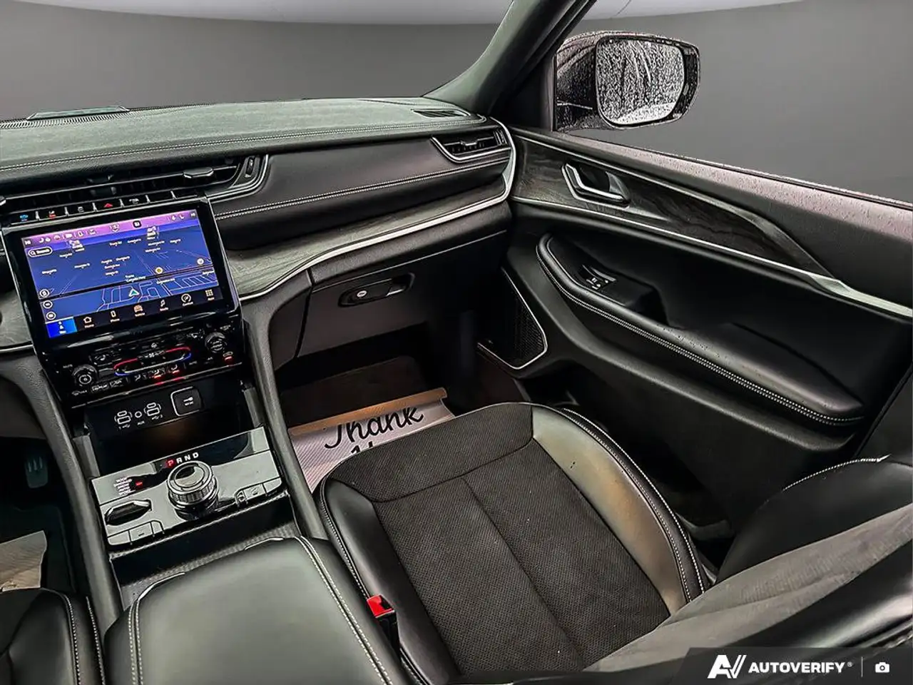 Jeep Grand Cherokee - Image 24