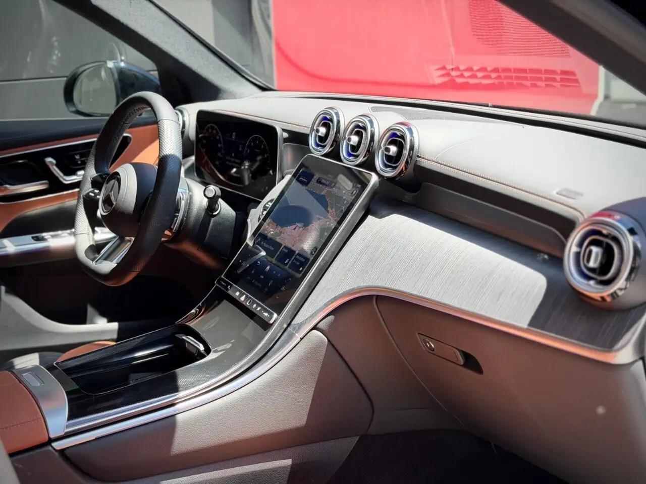 Mercedes-Benz GLC - Image 23