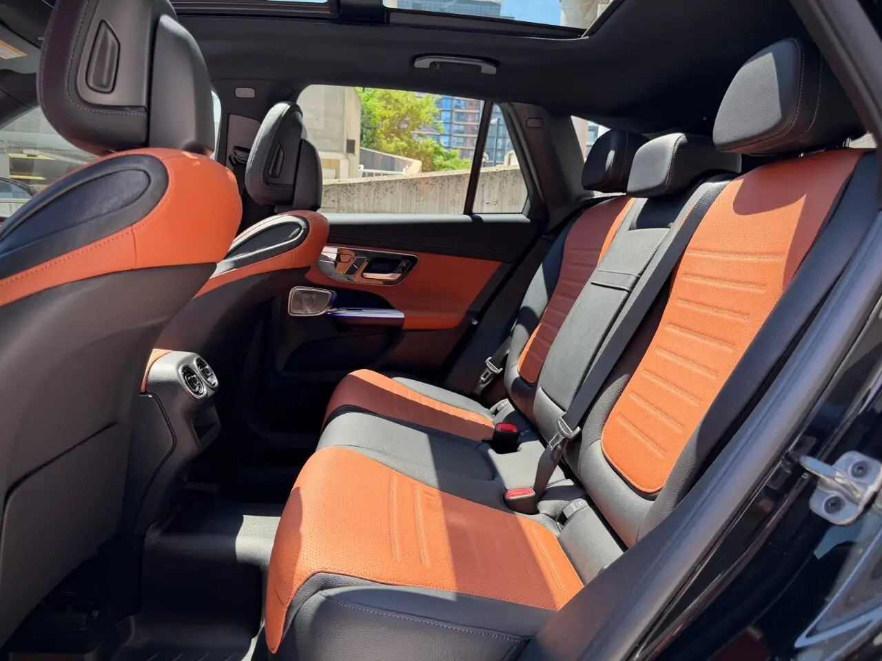 Mercedes-Benz GLC - Image 21