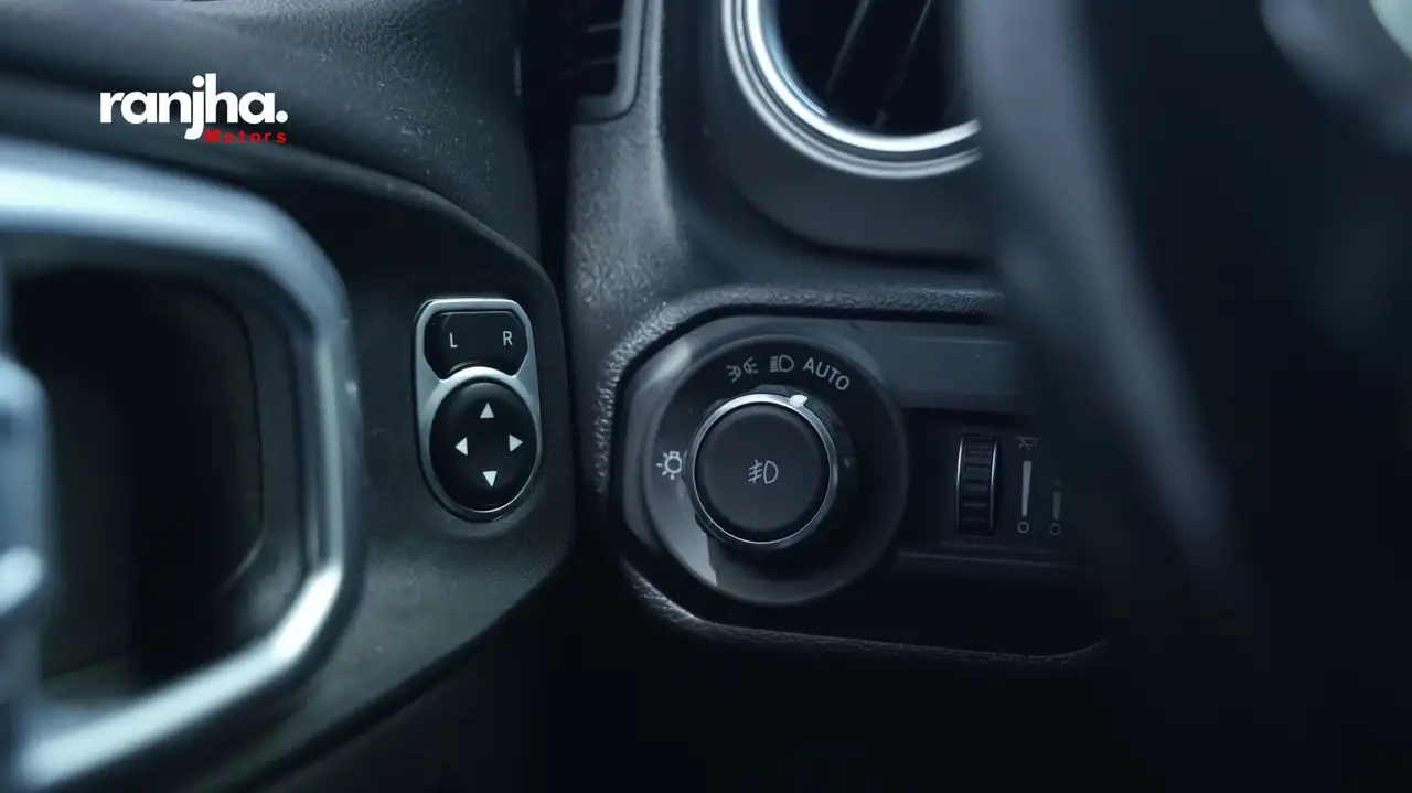 Jeep Wrangler - Image 26