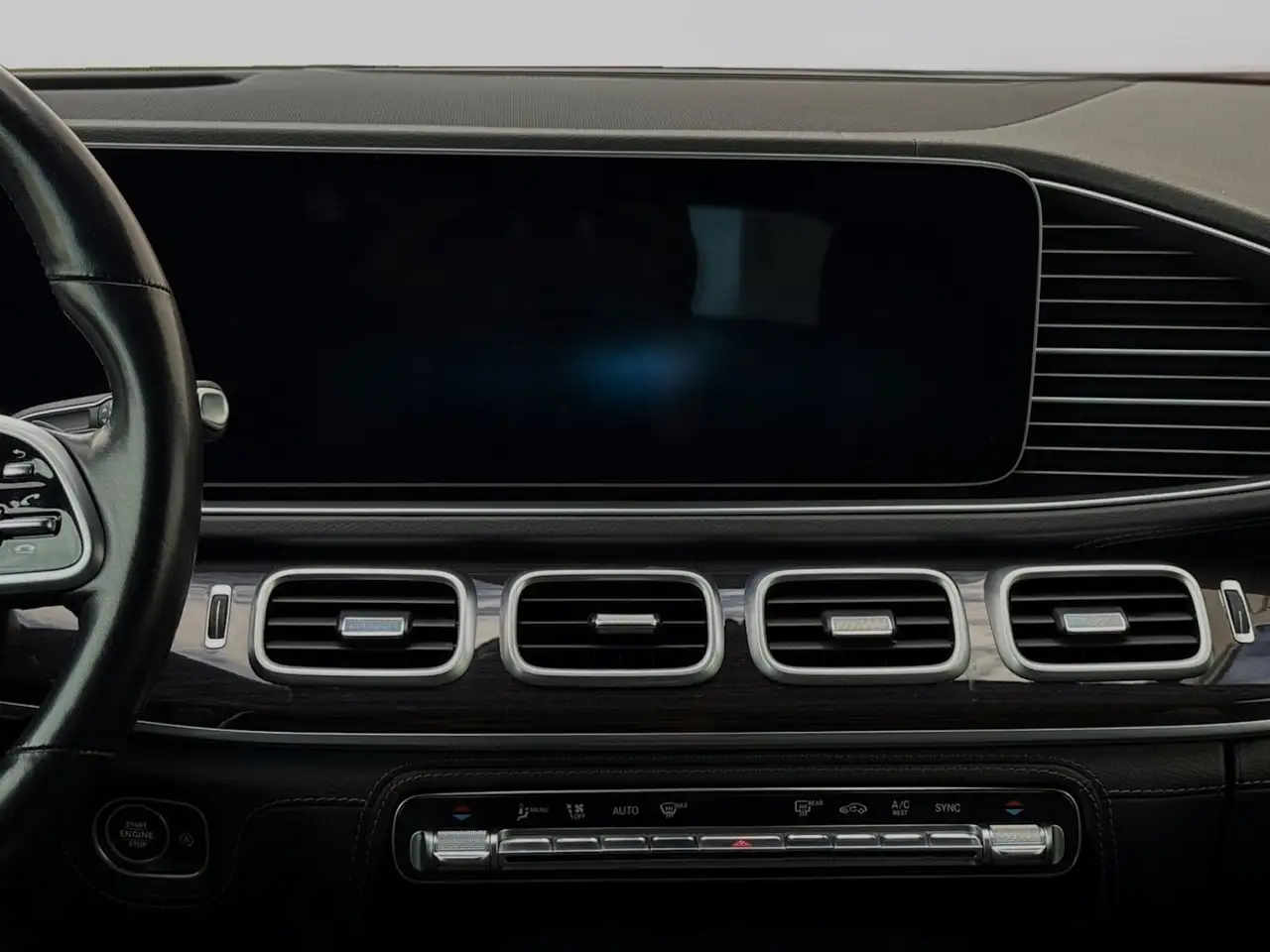 Mercedes-Benz GLS - Image 24