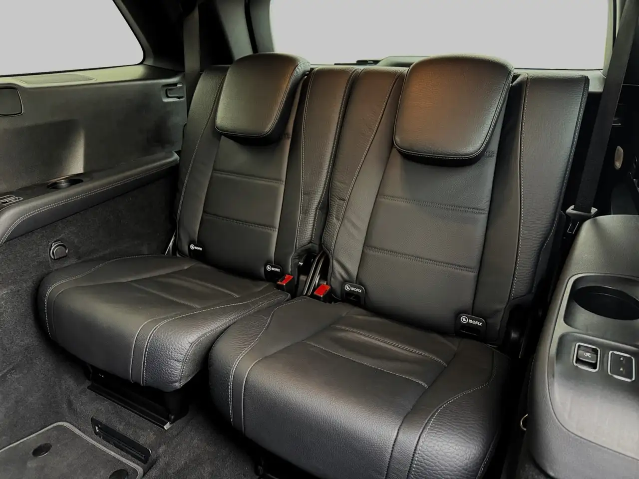 Mercedes-Benz GLS - Image 17
