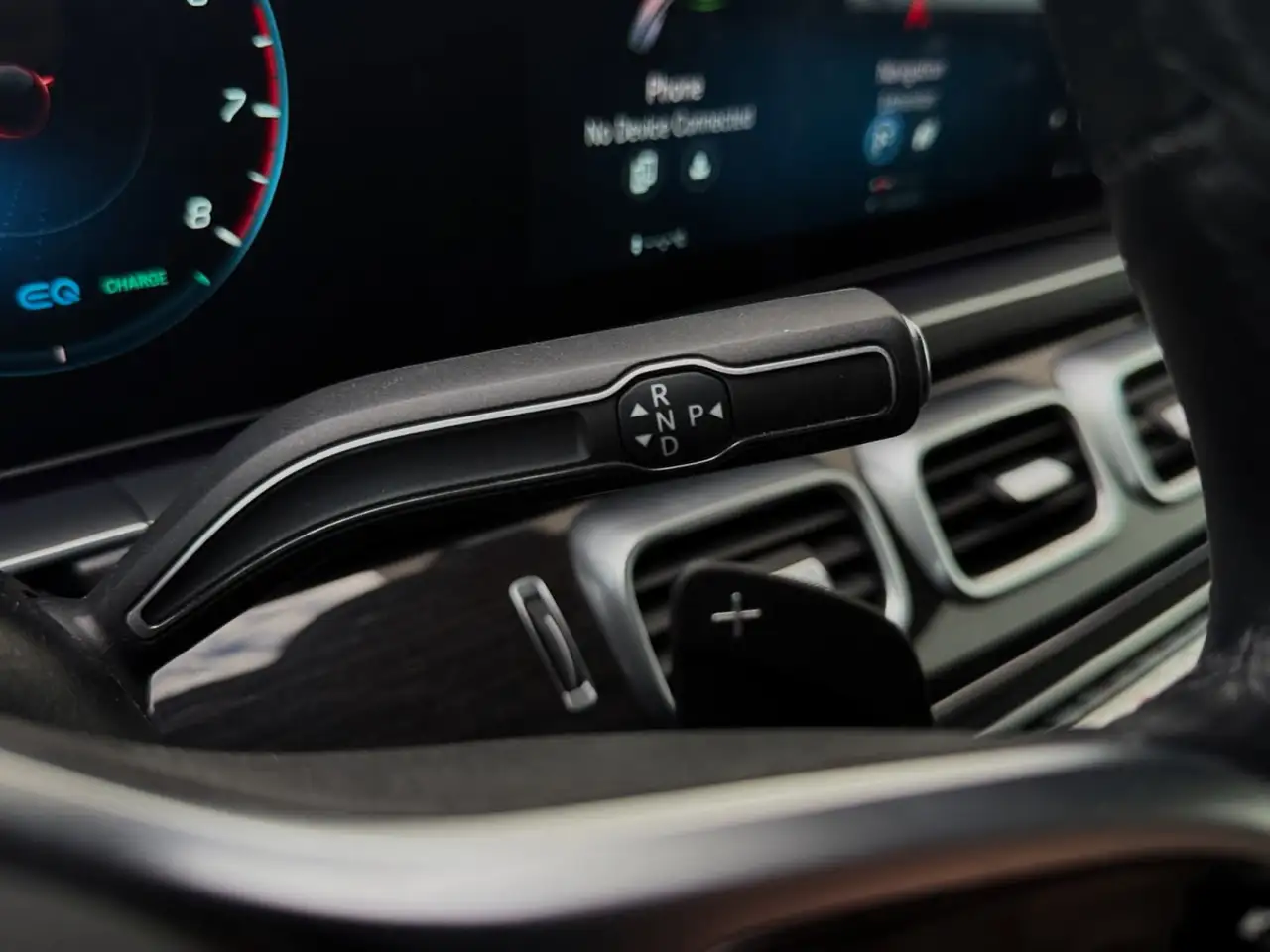 Mercedes-Benz GLS - Image 23