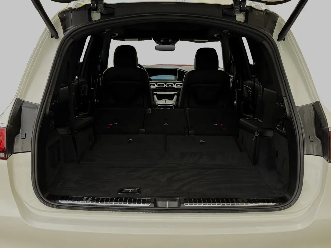 Mercedes-Benz GLS - Image 30