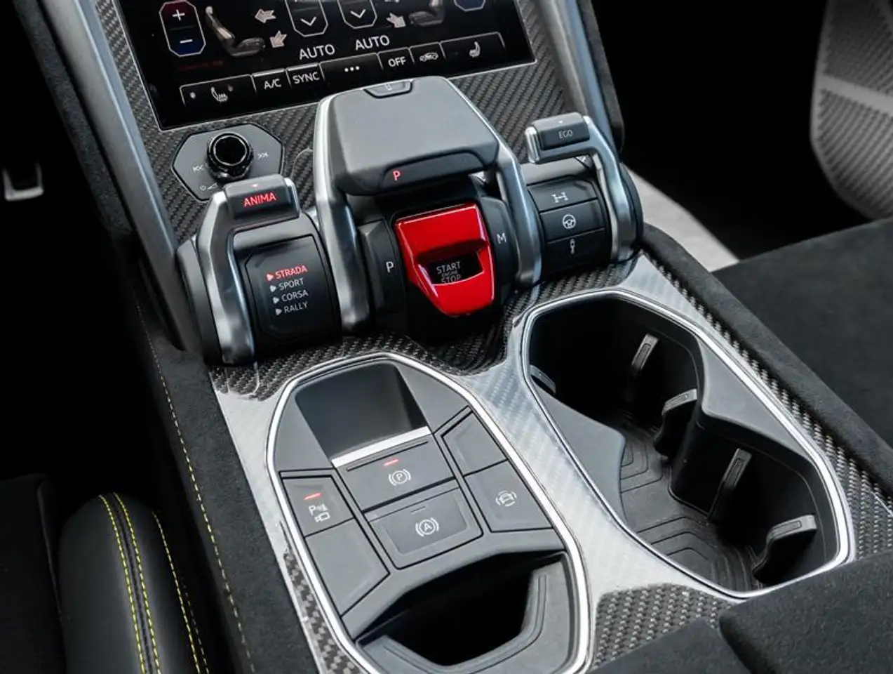 Lamborghini Urus - Image 24