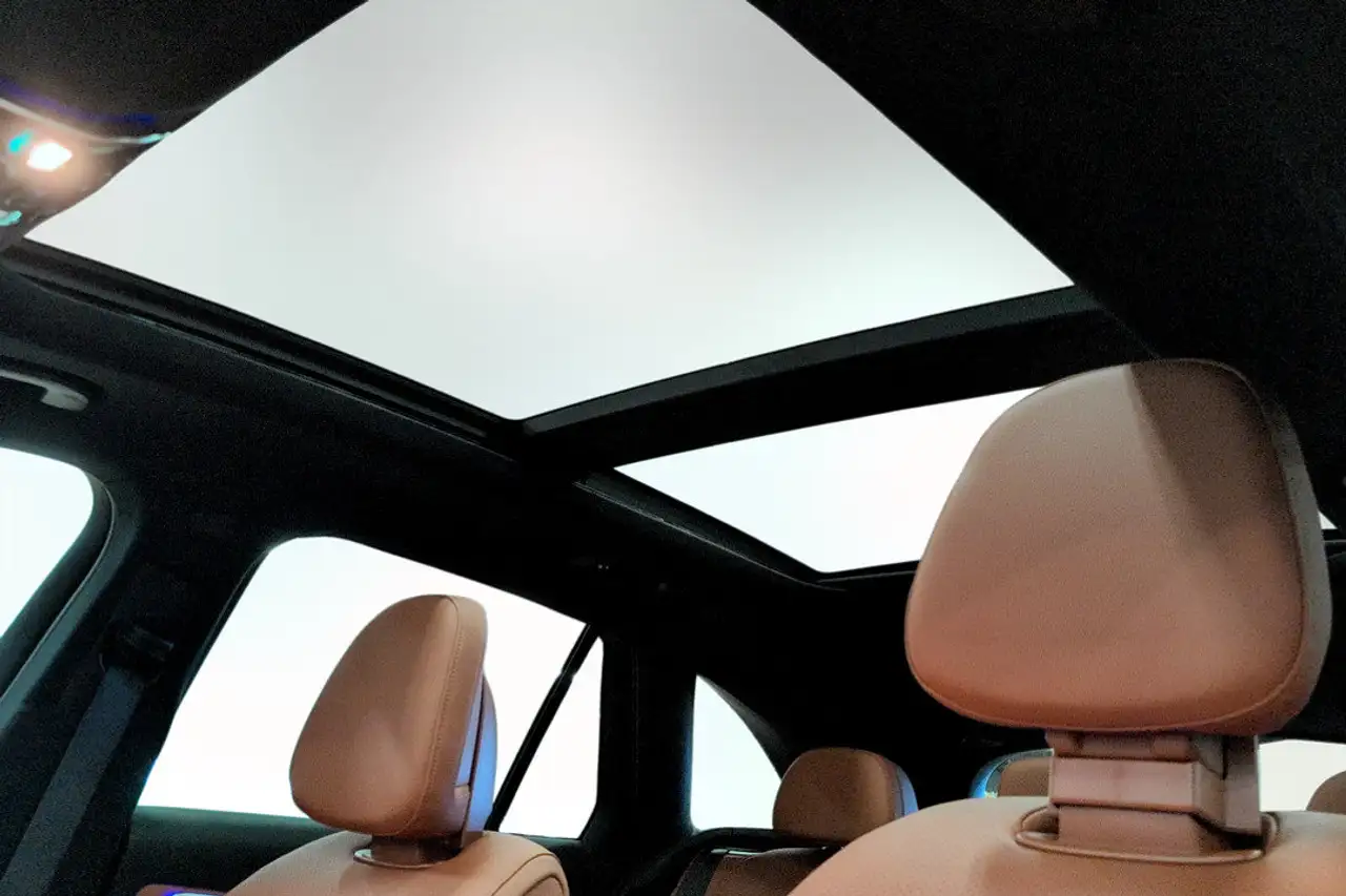 Mercedes-Benz GLC - Image 11
