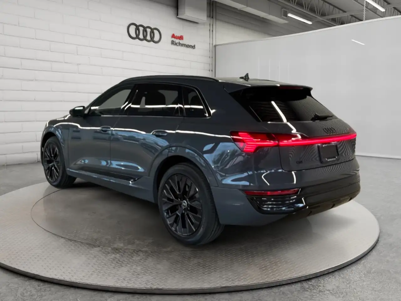 Audi Q8 e-tron - Image 7