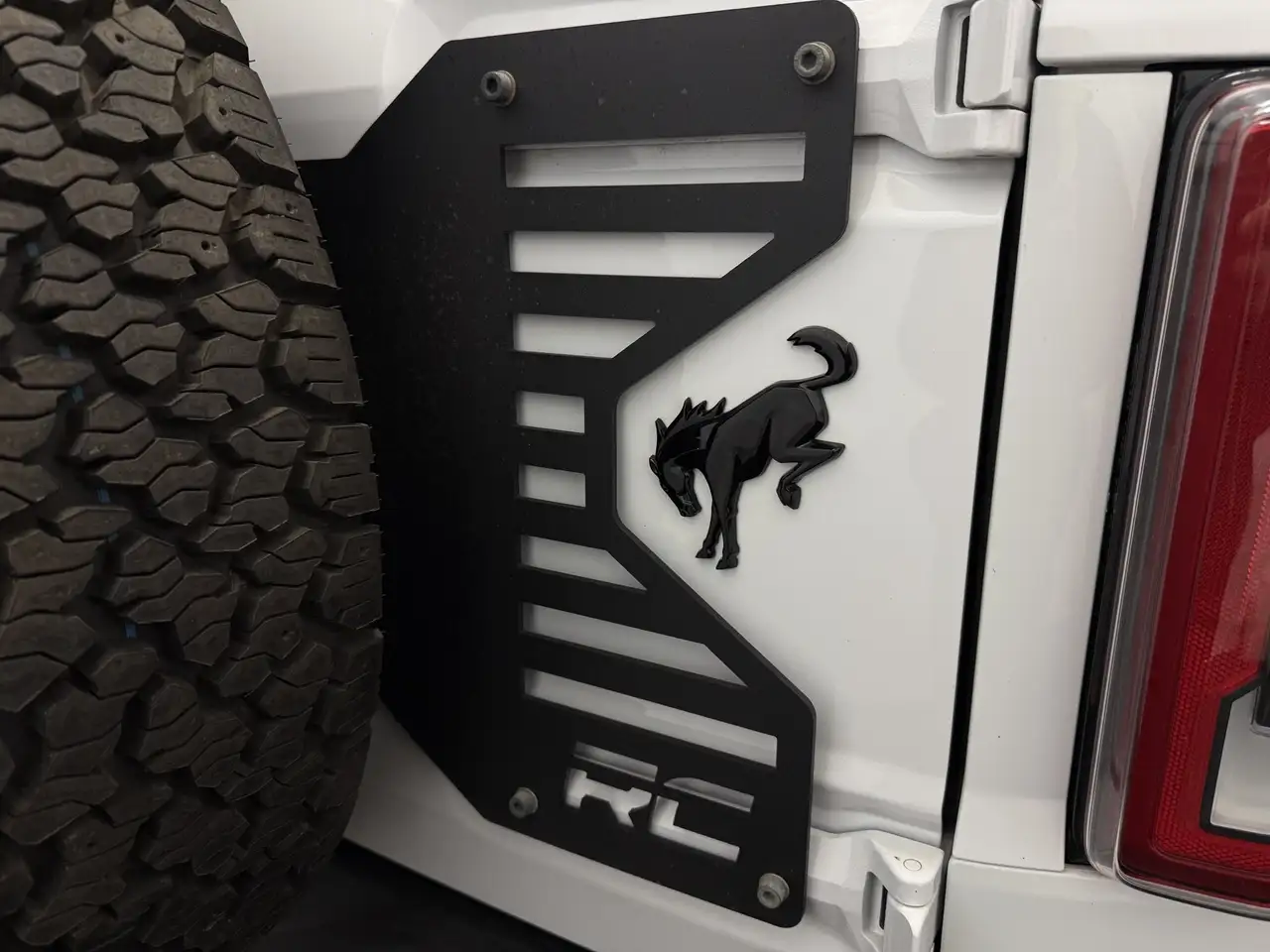 Ford Bronco - Image 13