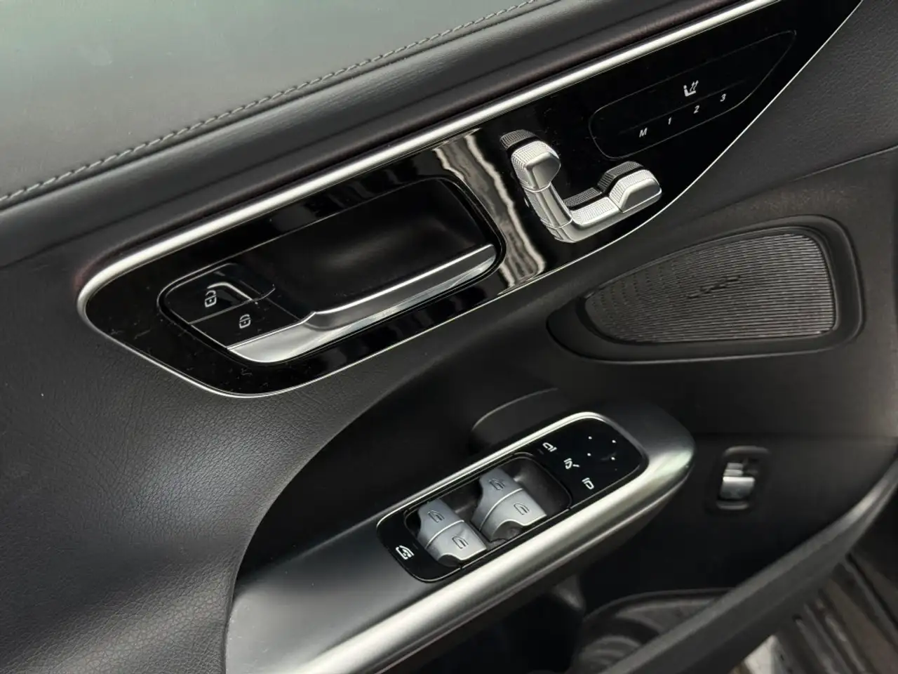 Mercedes-Benz C-Class - Image 15