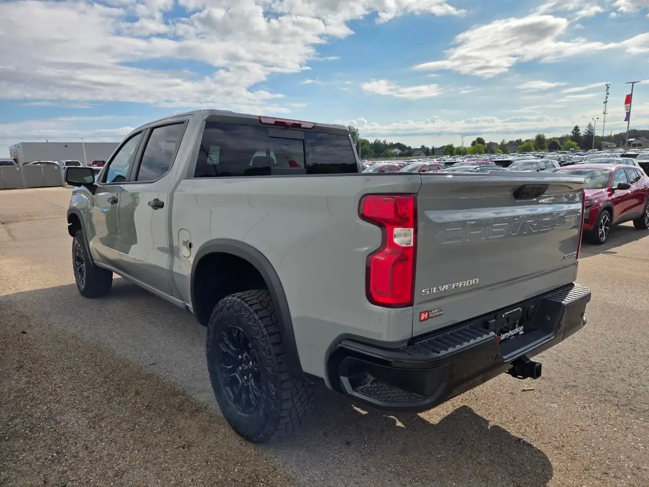 Chevrolet Silverado 1500 - Image 9