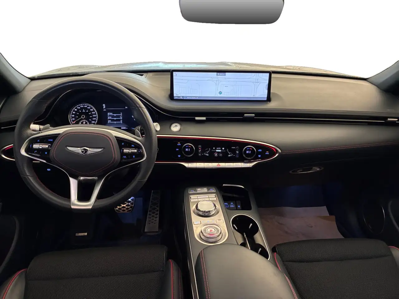 Genesis GV70 - Image 9