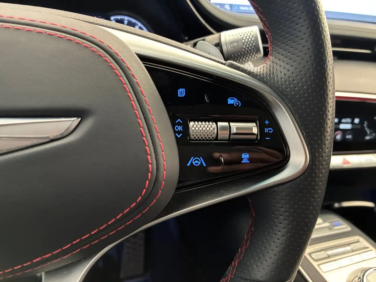 Genesis GV70 - Image 14