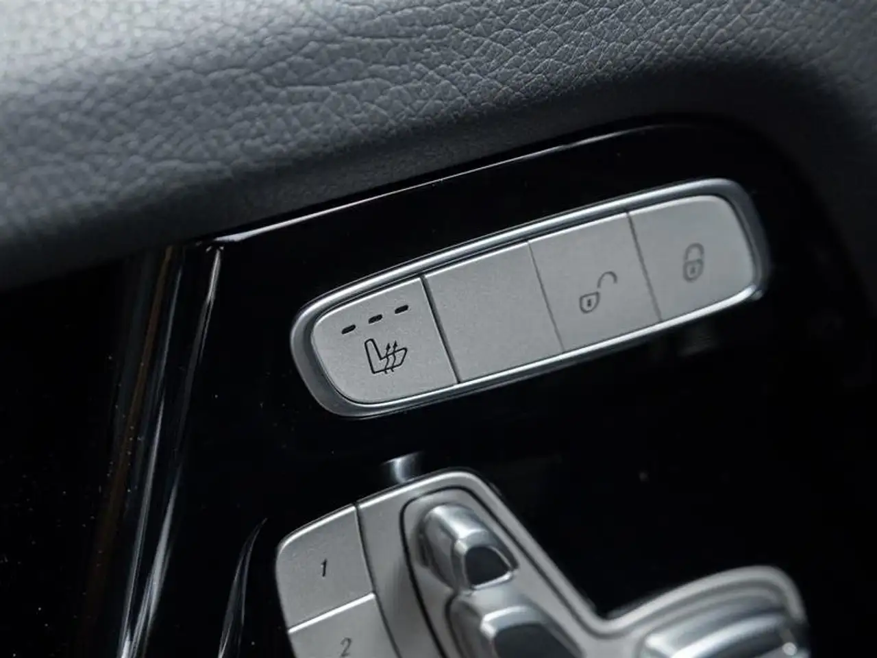 Mercedes-Benz G-Class - Image 27
